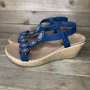 Women’s Skechers Beverley Date Glam Navy Wedges Size 7